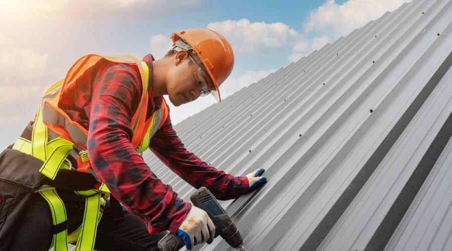 Owens Corning roofing contractor in Leslie, MO